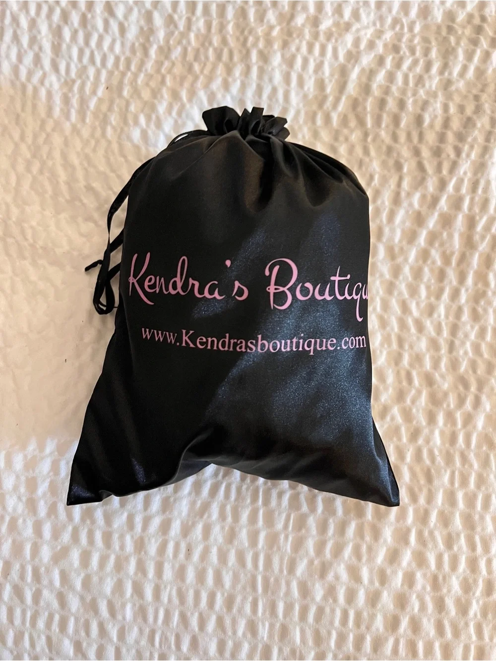 Kendras Boutique- 28 inch Human Hair- 5 Bundles- Brand New w Tags- Deep Wave